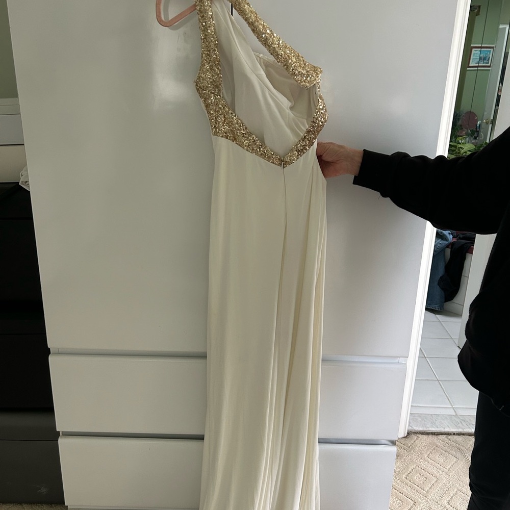 Glamorous One-Shoulder Gold and Cream Dress - Picture 4 of 7